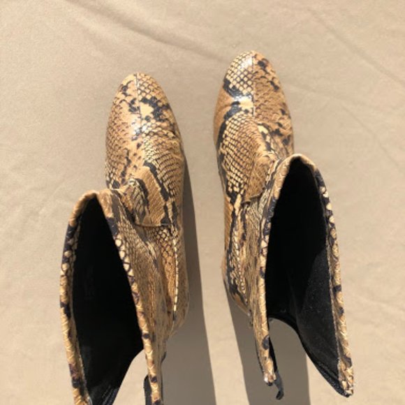 Zara Snakeskin Effect Ankle Boots - Blogger fav! - Picture 5 of 6